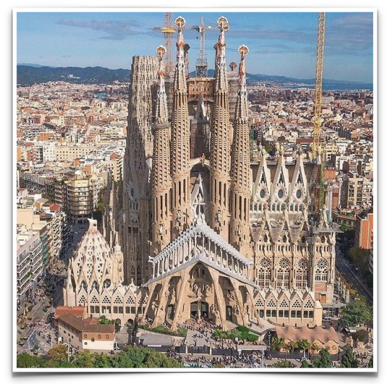 Sagrada_Familia_outside.001